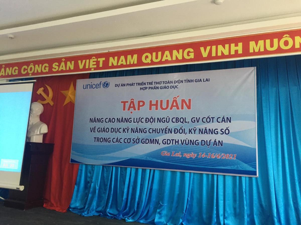 Cong Doan Gia Lai Hotel Pleiku Bagian luar foto